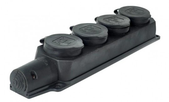 Розетка четырехместная с заглушками каучук 2Р+РЕ 16А 220В IP44 HLT